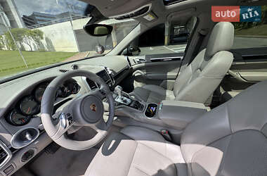 Внедорожник / Кроссовер Porsche Cayenne 2013 в 