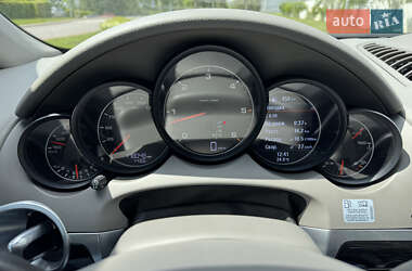 Внедорожник / Кроссовер Porsche Cayenne 2013 в 