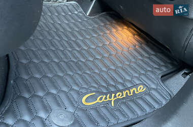 Позашляховик / Кросовер Porsche Cayenne 2009 в 