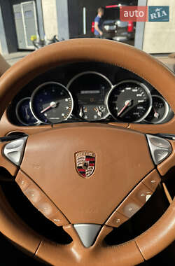 Внедорожник / Кроссовер Porsche Cayenne 2006 в 