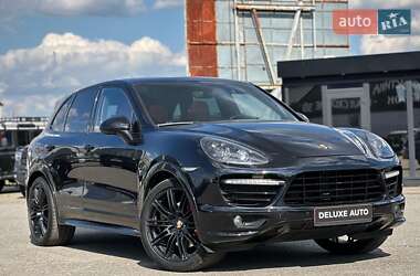 Внедорожник / Кроссовер Porsche Cayenne 2014 в 