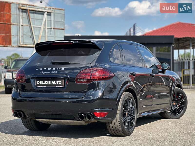 Внедорожник / Кроссовер Porsche Cayenne 2014 в Киеве