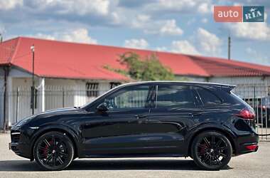 Внедорожник / Кроссовер Porsche Cayenne 2014 в 