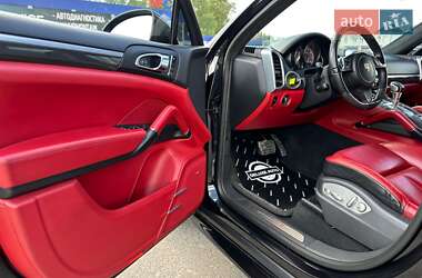 Внедорожник / Кроссовер Porsche Cayenne 2014 в 