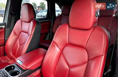 Внедорожник / Кроссовер Porsche Cayenne 2014 в 
