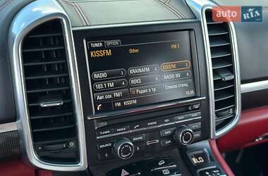 Внедорожник / Кроссовер Porsche Cayenne 2014 в 
