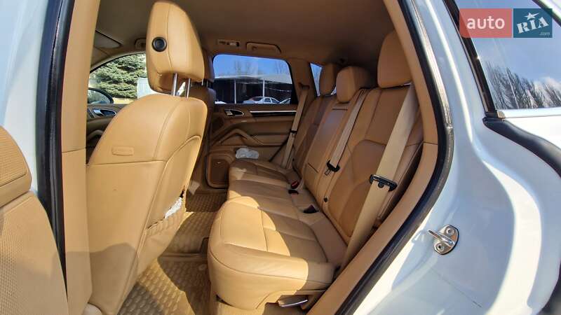 Внедорожник / Кроссовер Porsche Cayenne 2013 в Днепре