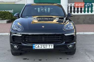 Внедорожник / Кроссовер Porsche Cayenne 2017 в 
