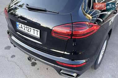 Внедорожник / Кроссовер Porsche Cayenne 2017 в 