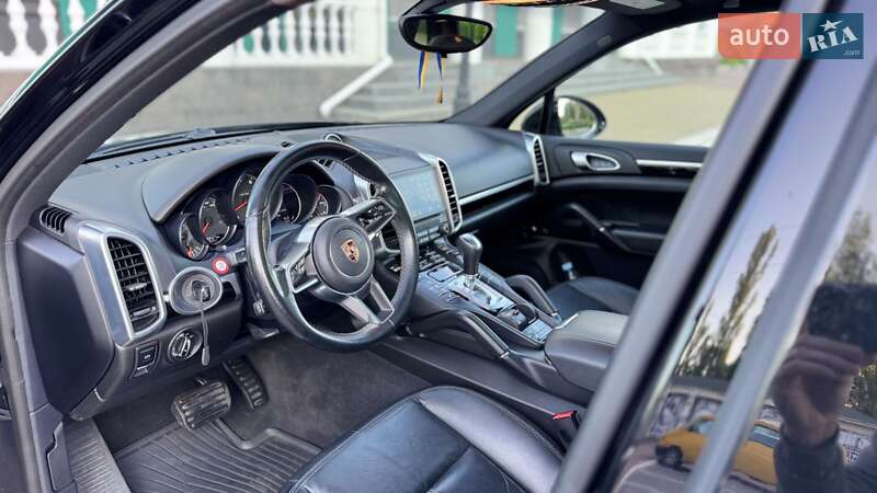 Внедорожник / Кроссовер Porsche Cayenne 2017 в Черкассах