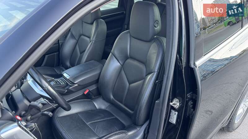 Внедорожник / Кроссовер Porsche Cayenne 2017 в Черкассах