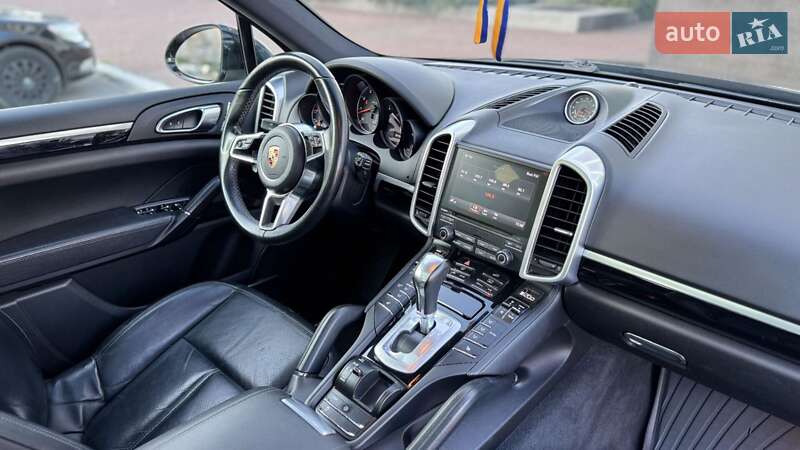 Внедорожник / Кроссовер Porsche Cayenne 2017 в Черкассах