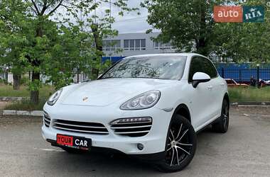 Внедорожник / Кроссовер Porsche Cayenne 2014 в 