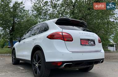 Внедорожник / Кроссовер Porsche Cayenne 2014 в 
