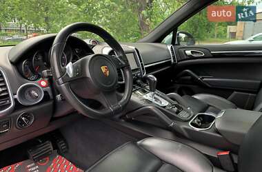 Внедорожник / Кроссовер Porsche Cayenne 2014 в 