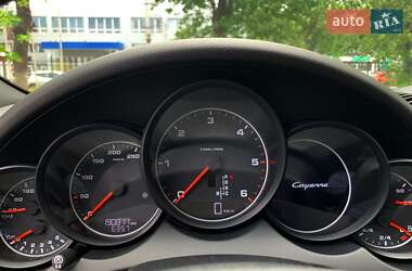 Внедорожник / Кроссовер Porsche Cayenne 2014 в 
