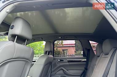 Внедорожник / Кроссовер Porsche Cayenne 2011 в 