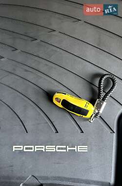 Внедорожник / Кроссовер Porsche Cayenne 2011 в 