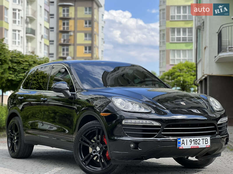 Позашляховик / Кросовер Porsche Cayenne 2010 в 