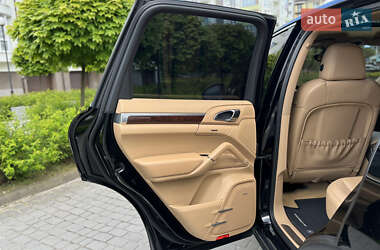 Позашляховик / Кросовер Porsche Cayenne 2010 в 