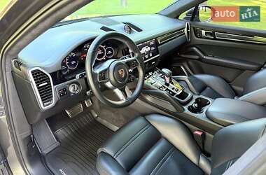 Позашляховик / Кросовер Porsche Cayenne 2019 в 