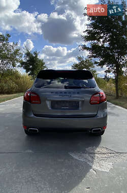 Внедорожник / Кроссовер Porsche Cayenne 2010 в 