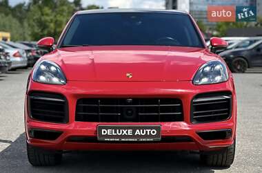 Внедорожник / Кроссовер Porsche Cayenne 2021 в 