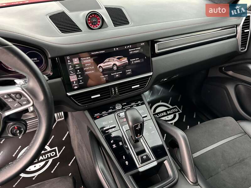 Позашляховик / Кросовер Porsche Cayenne 2021 в Києві
