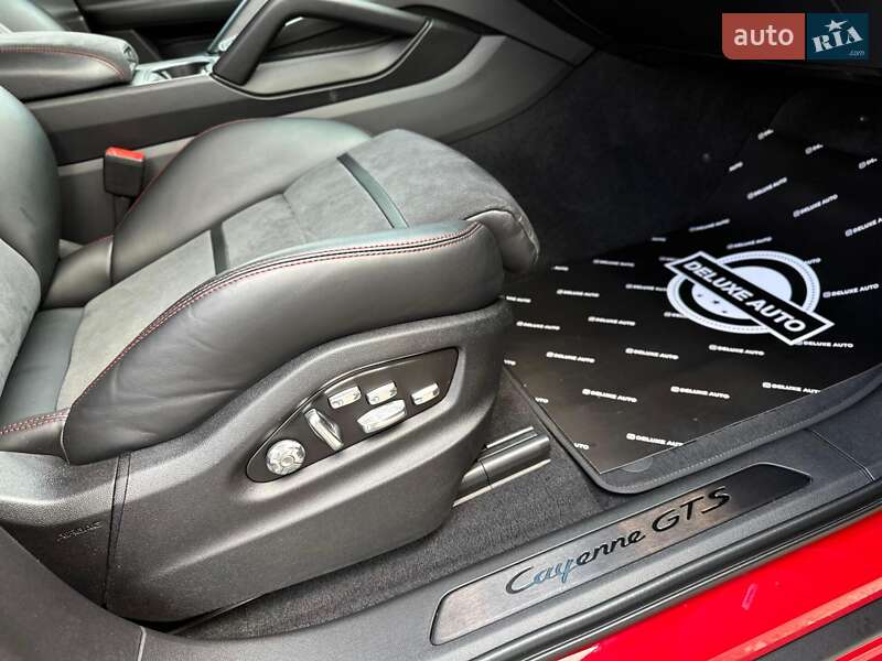 Позашляховик / Кросовер Porsche Cayenne 2021 в Києві