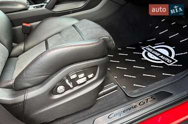 Внедорожник / Кроссовер Porsche Cayenne 2021 в 