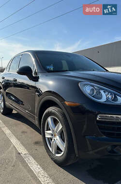 Позашляховик / Кросовер Porsche Cayenne 2012 в 