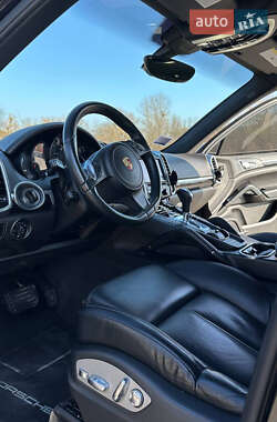 Позашляховик / Кросовер Porsche Cayenne 2012 в 
