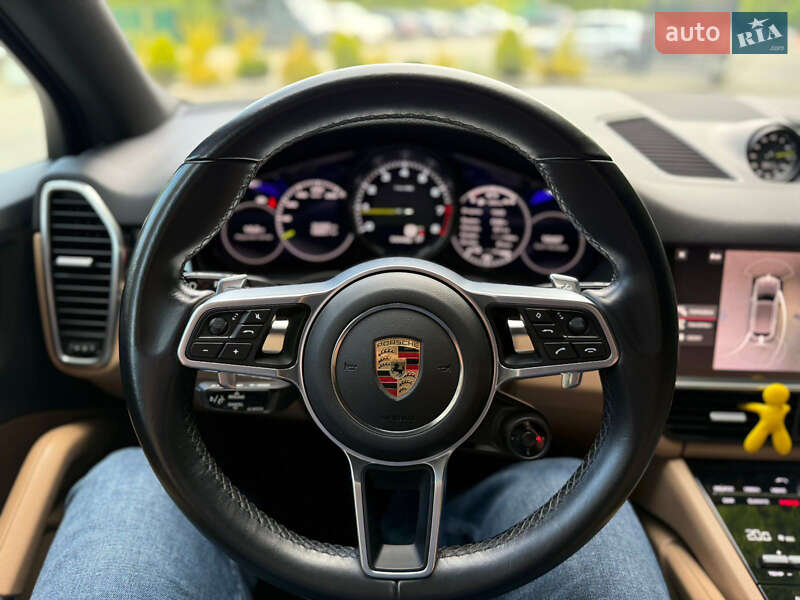 Внедорожник / Кроссовер Porsche Cayenne 2021 в Львове