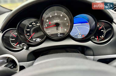 Внедорожник / Кроссовер Porsche Cayenne 2011 в 