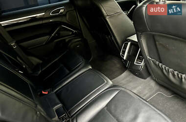 Внедорожник / Кроссовер Porsche Cayenne 2011 в 