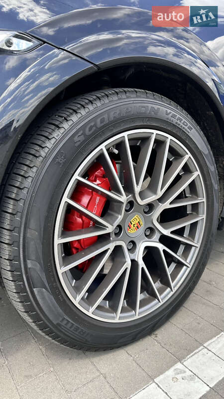 Внедорожник / Кроссовер Porsche Cayenne 2013 в Белой Церкви