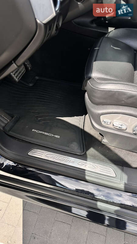 Внедорожник / Кроссовер Porsche Cayenne 2013 в Белой Церкви