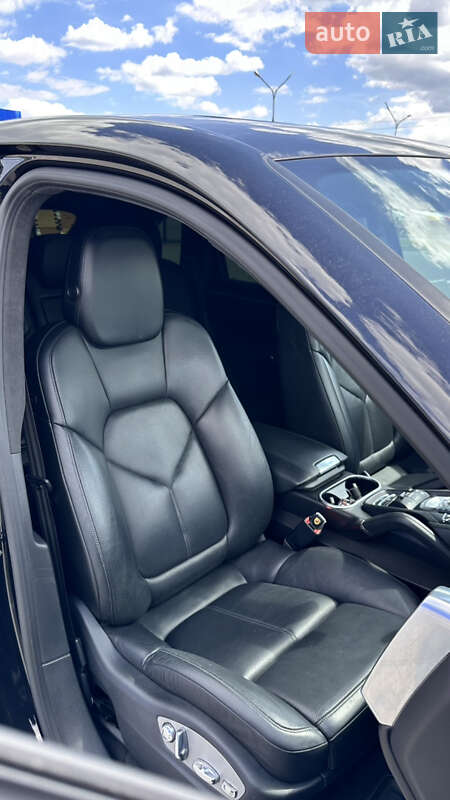 Внедорожник / Кроссовер Porsche Cayenne 2013 в Белой Церкви