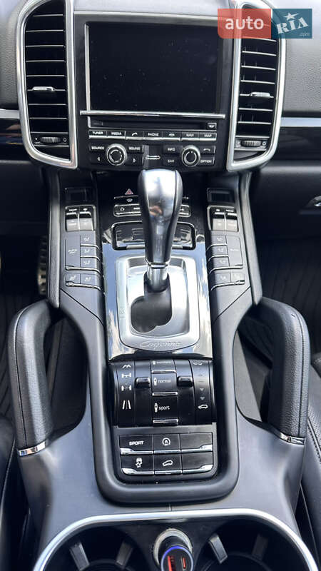 Внедорожник / Кроссовер Porsche Cayenne 2013 в Белой Церкви