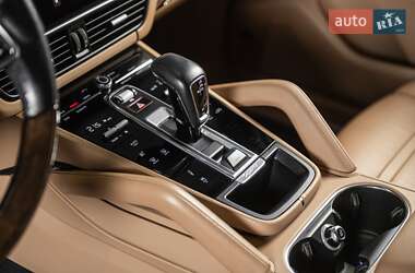 Позашляховик / Кросовер Porsche Cayenne 2020 в 