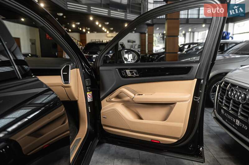 Внедорожник / Кроссовер Porsche Cayenne 2020 в Одессе