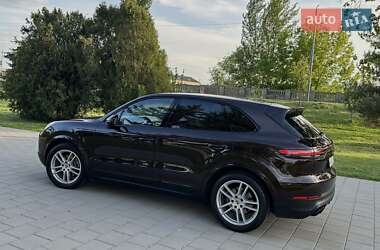 Внедорожник / Кроссовер Porsche Cayenne 2020 в 