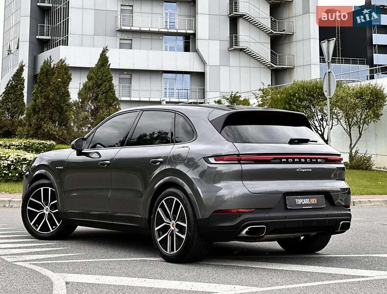 Позашляховик / Кросовер Porsche Cayenne 2024 в Києві