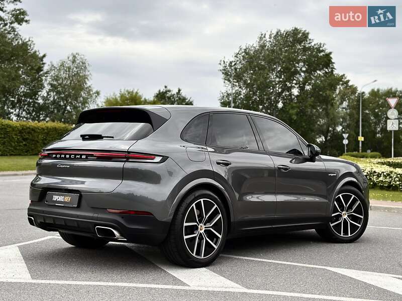 Позашляховик / Кросовер Porsche Cayenne 2024 в Києві