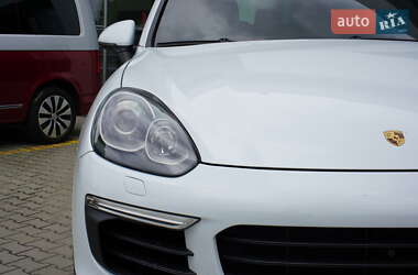Внедорожник / Кроссовер Porsche Cayenne 2017 в 