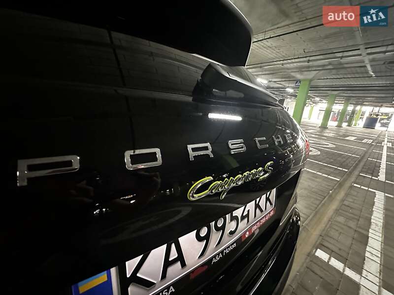 Позашляховик / Кросовер Porsche Cayenne 2015 в Києві