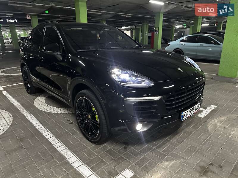 Позашляховик / Кросовер Porsche Cayenne 2015 в Києві