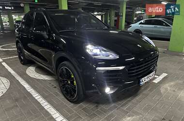 Позашляховик / Кросовер Porsche Cayenne 2015 в 