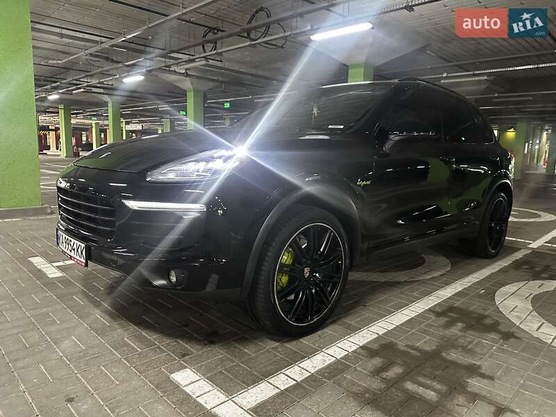 Позашляховик / Кросовер Porsche Cayenne 2015 в Києві