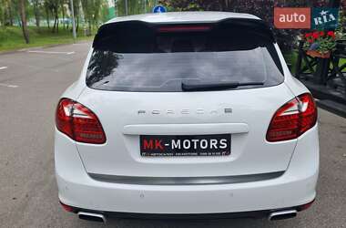Внедорожник / Кроссовер Porsche Cayenne 2013 в 